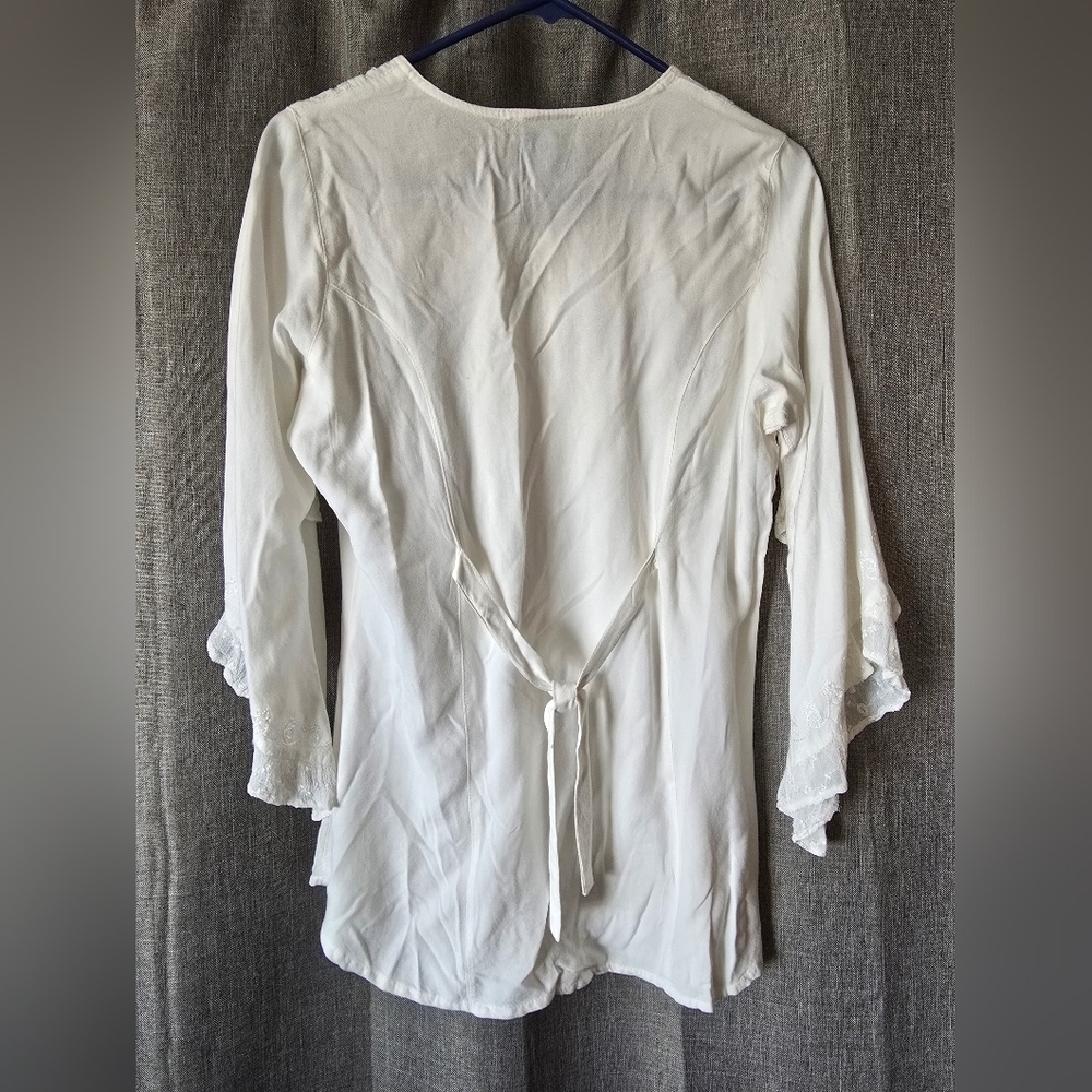 Himalayan Art By Yeshi White Embroidered Button Down Tunic Top Sz S Fairy - Picture 3 of 5